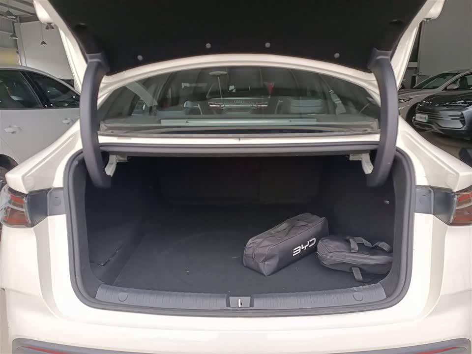 BYD Seal 06