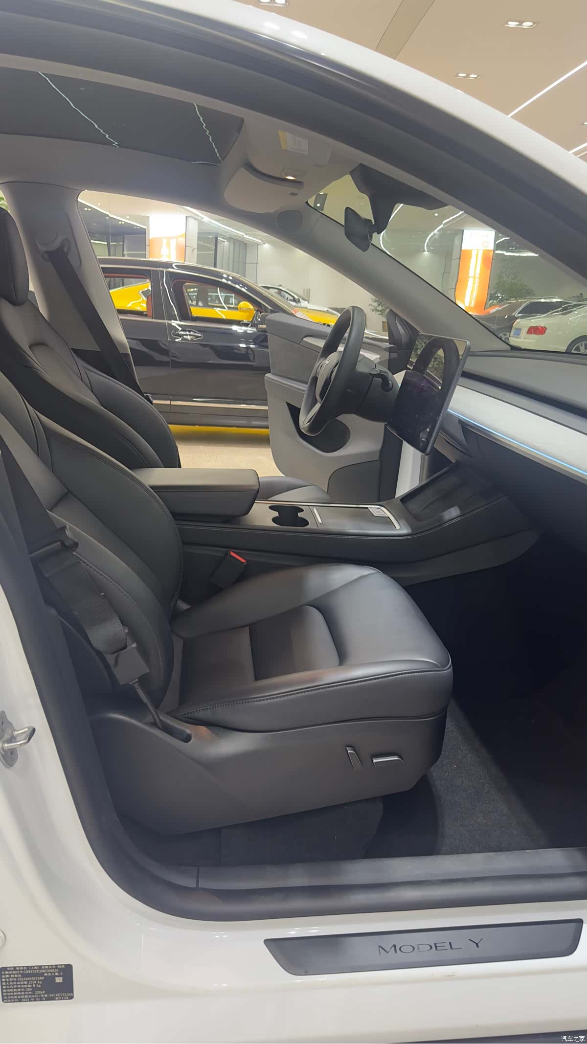Tesla Model Y, 2024 16
