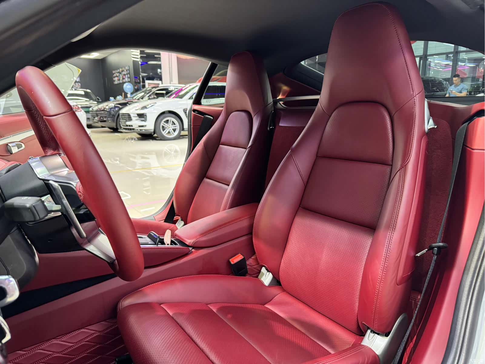 Porsche Cayman, 2019 6