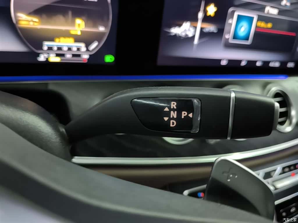 Mercedes-Benz E-Class, 2019 14