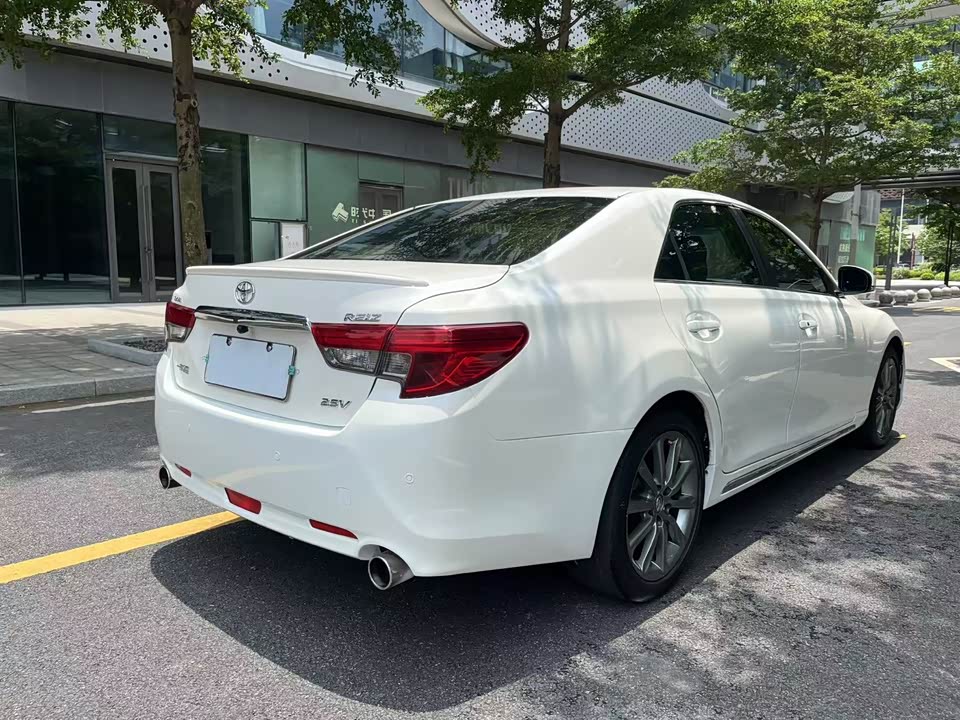 Toyota Reiz Toyota Reiz