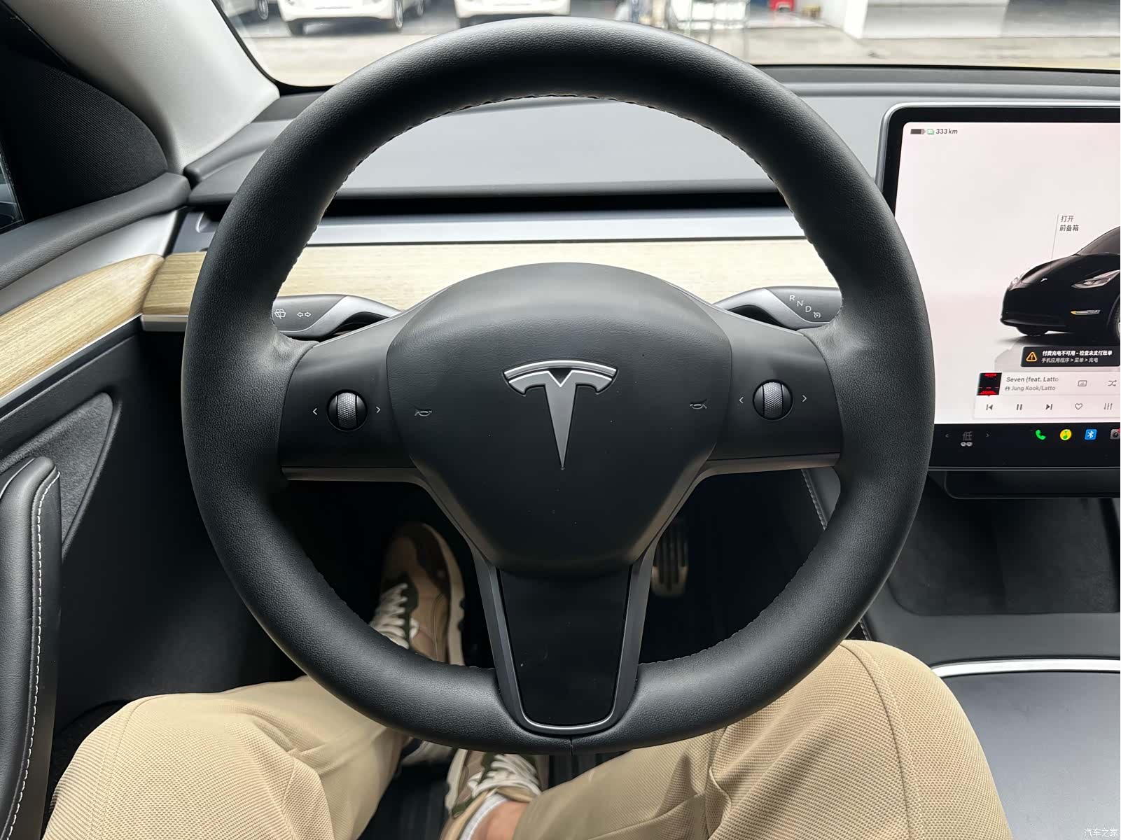 Tesla Model Y, 2023 28