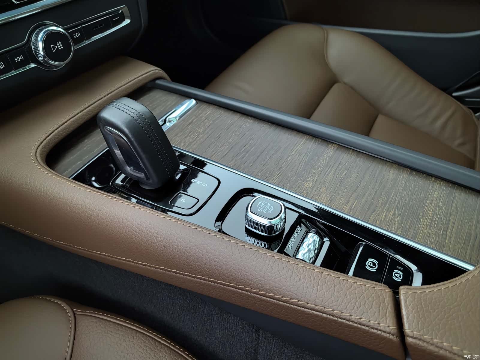 Volvo V90, 2021 24