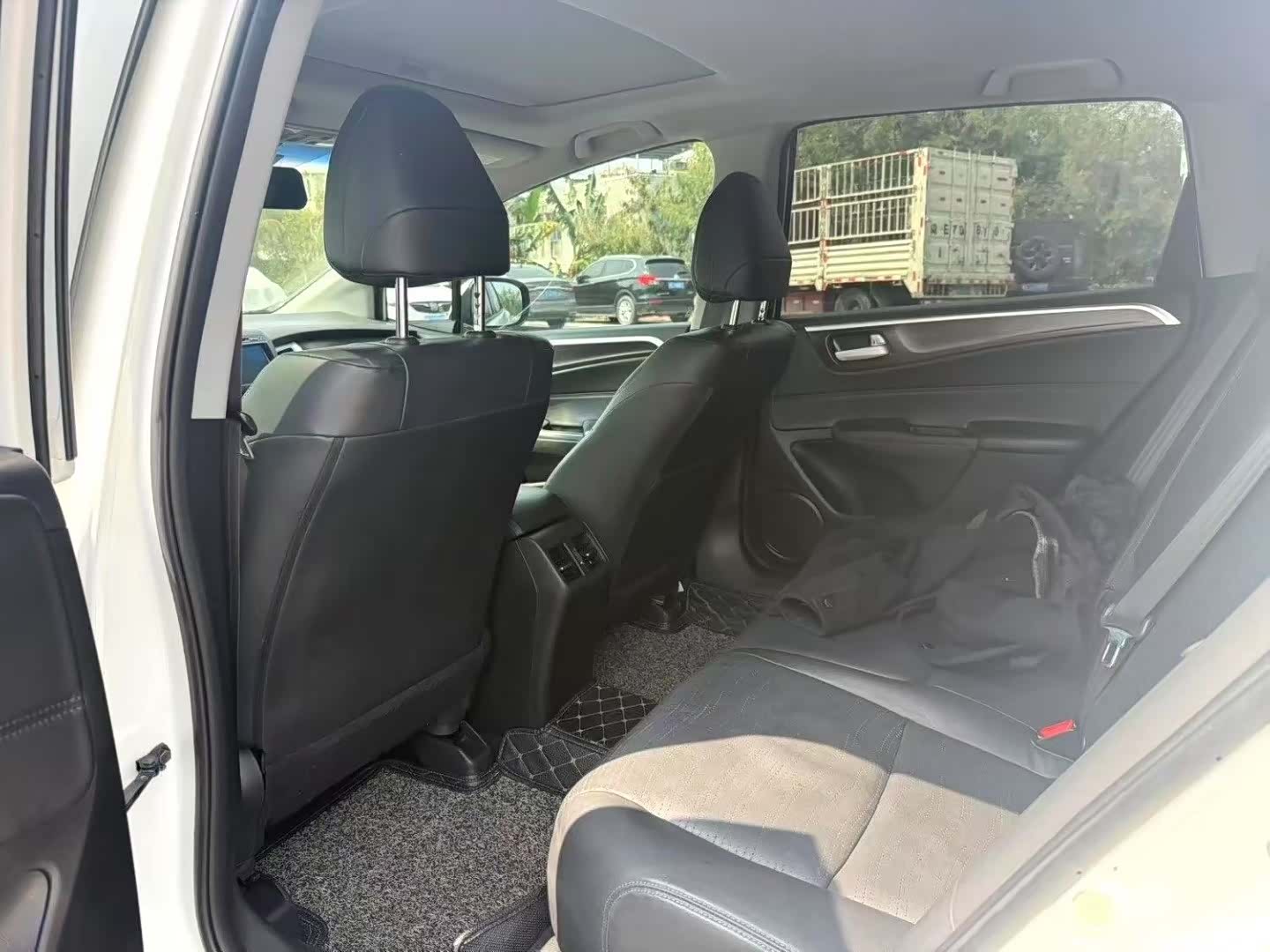 Honda Jade, 2015 4