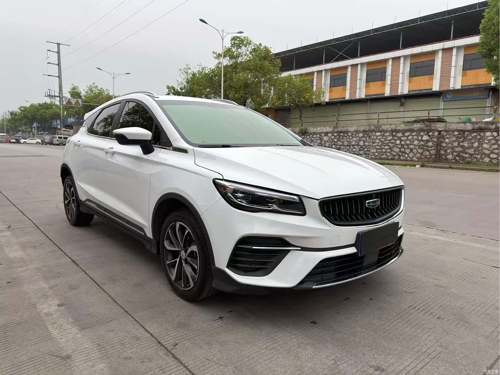Geely Emgrand, 2023 3
