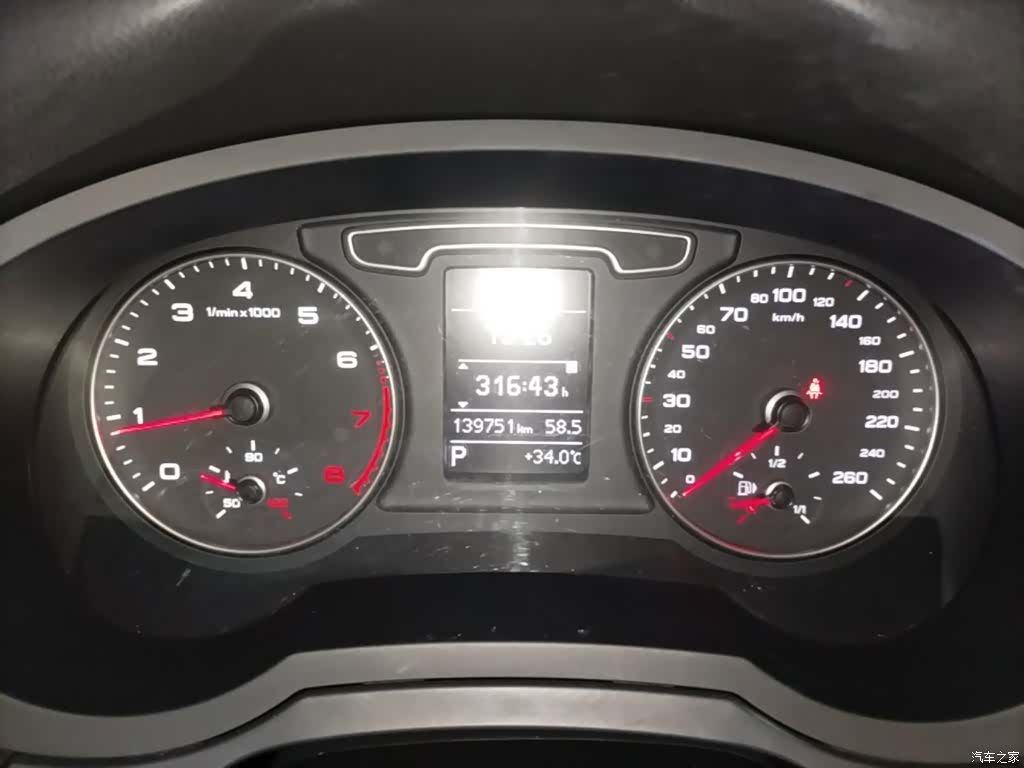 Audi Q3, 2015 12