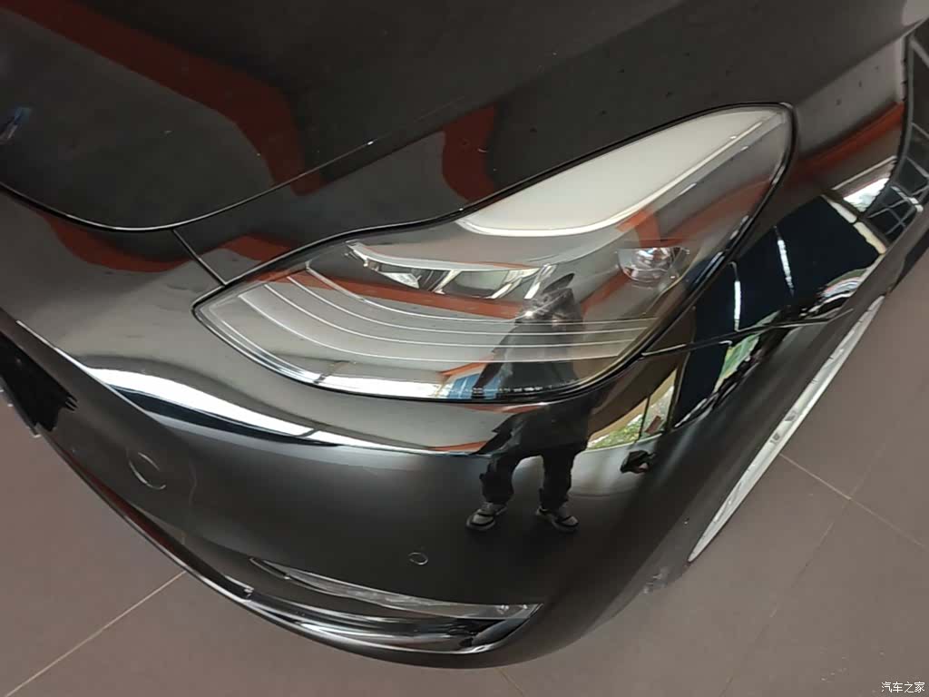 Tesla Model Y, 2022 24