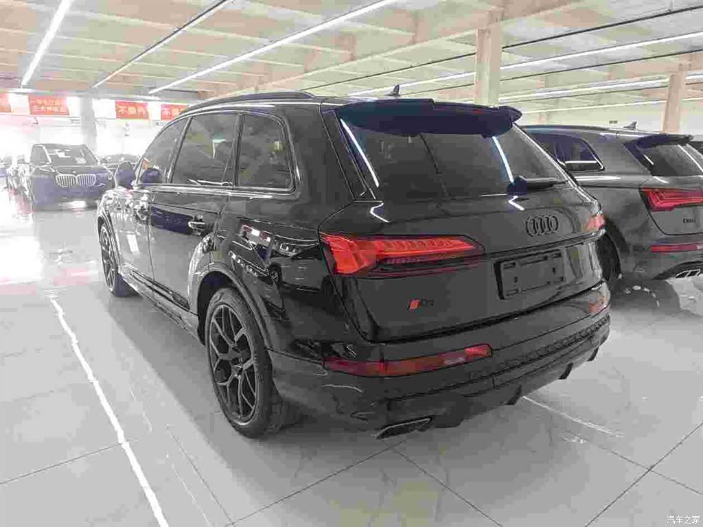 Audi Q7, 2024 все фото