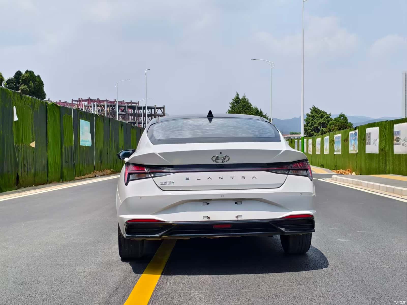 Hyundai Elantra, 2020 11