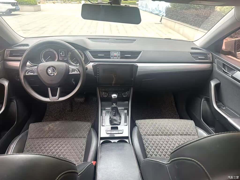 Skoda Superb, 2018 10