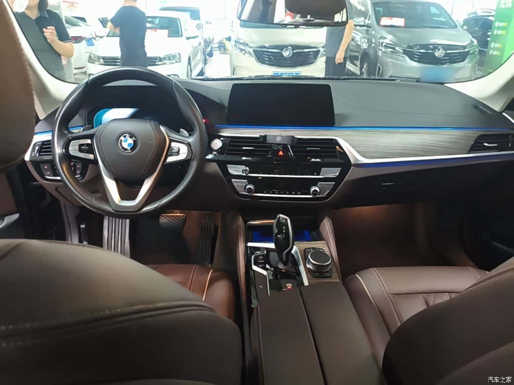 BMW 5 Series, 2019 10