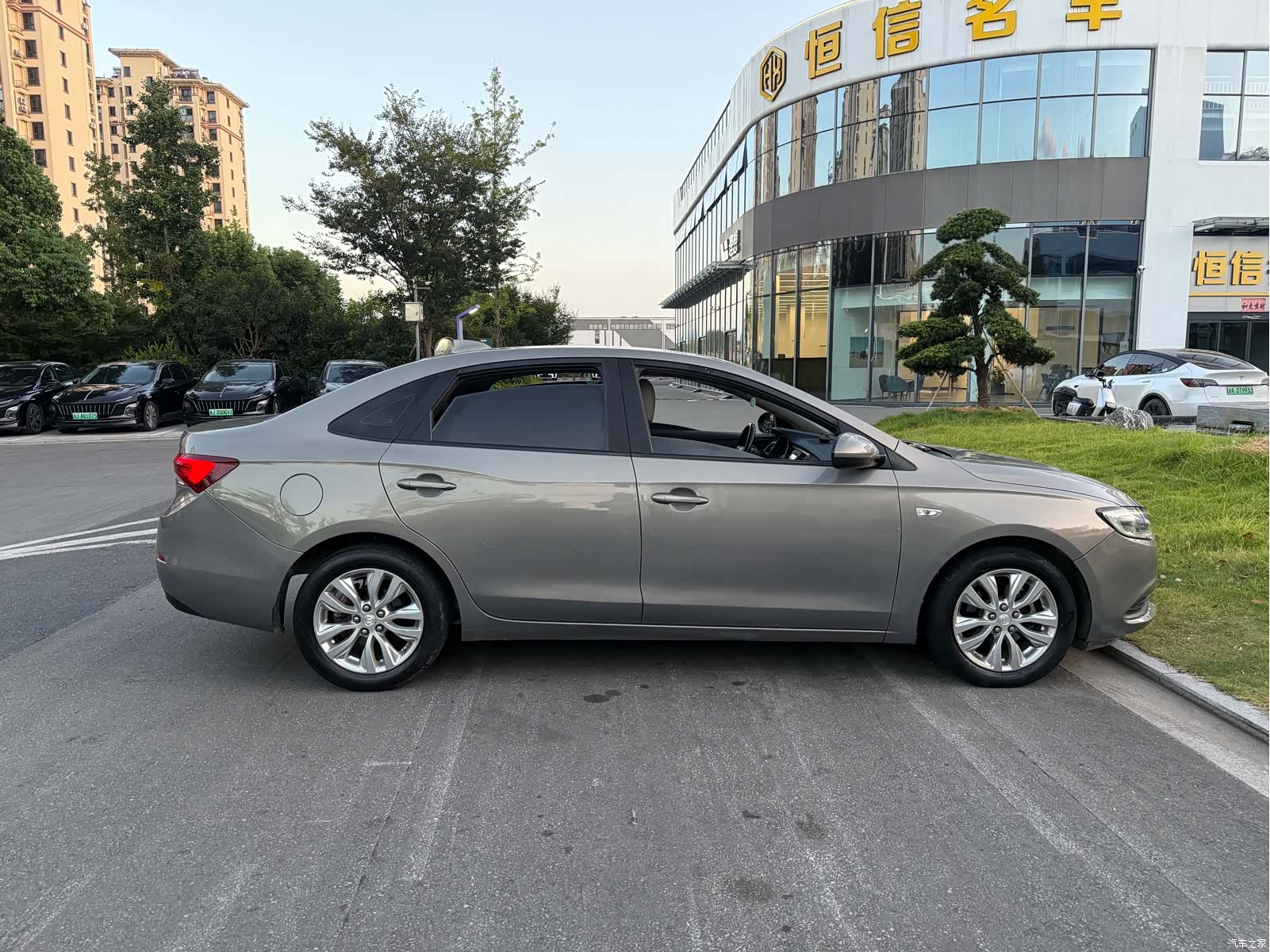 Buick V, 2018 10