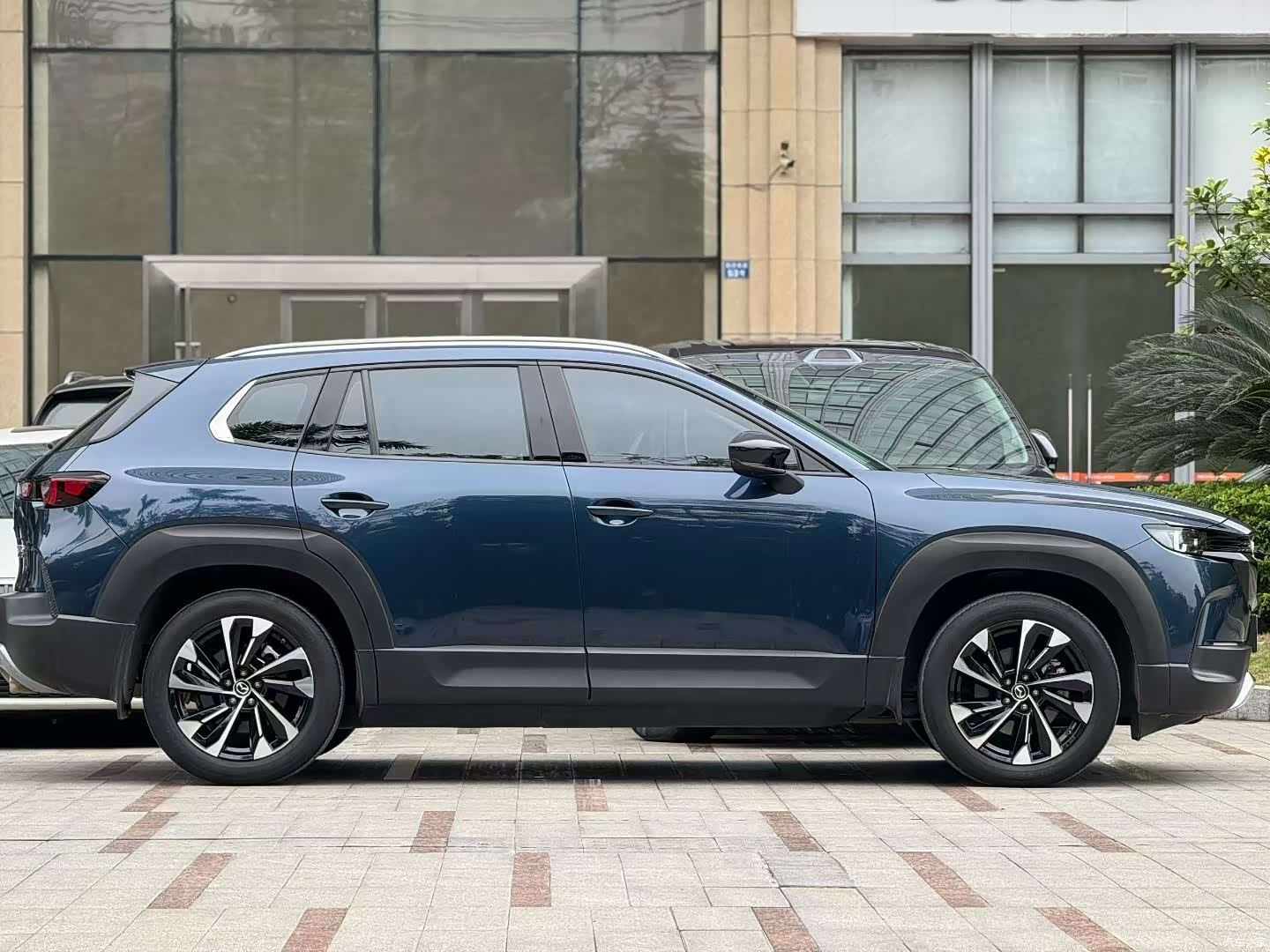 Mazda CX-50, 2023 все фото