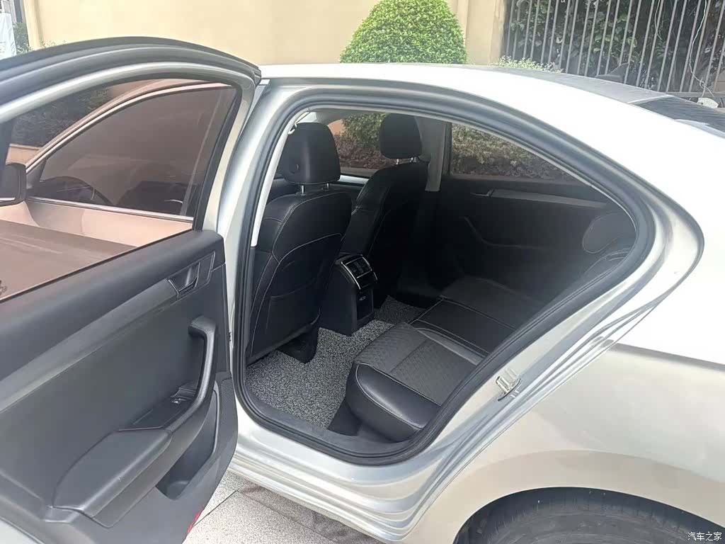 Skoda Superb, 2018 17