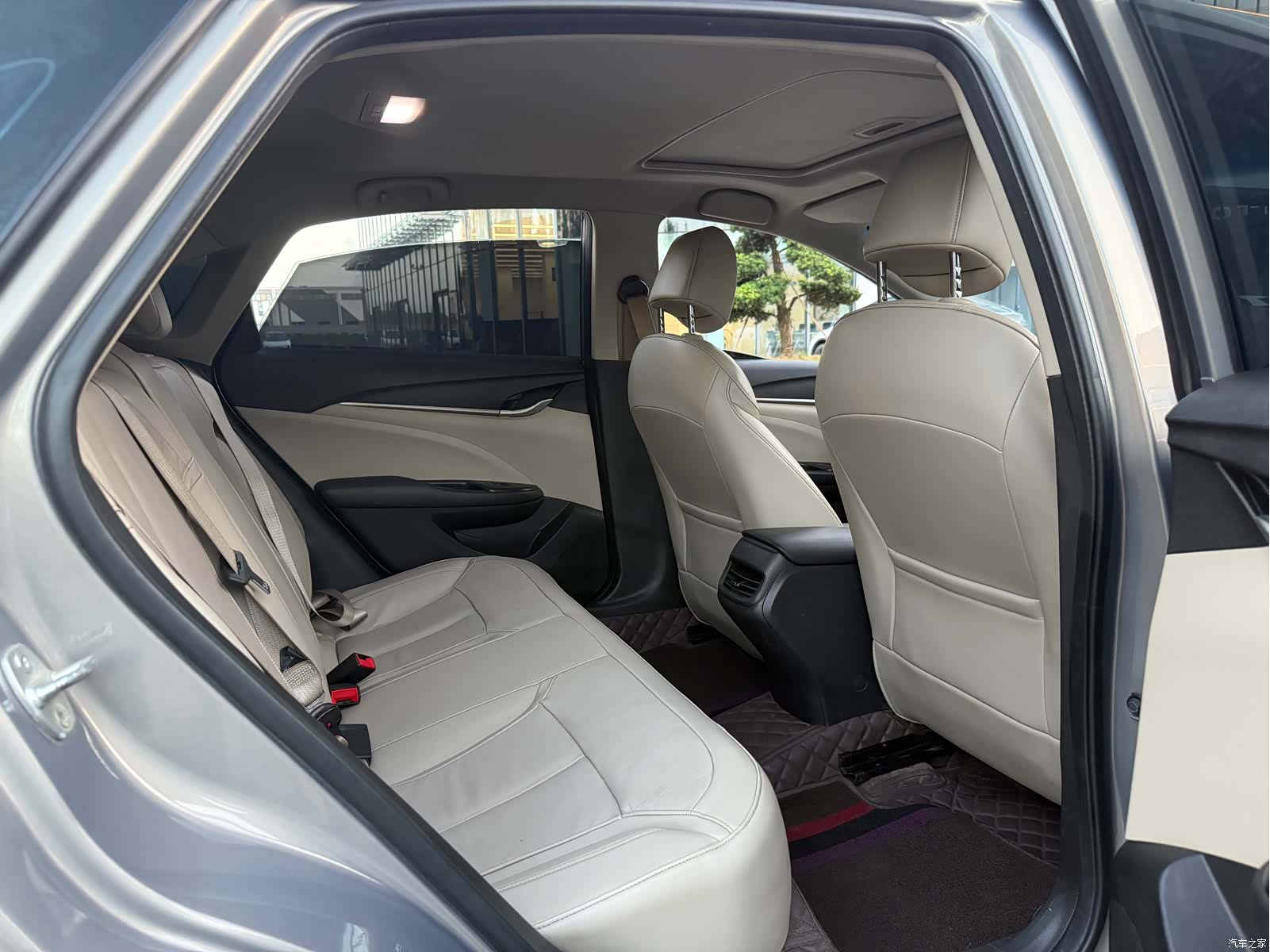 Buick V, 2018 12