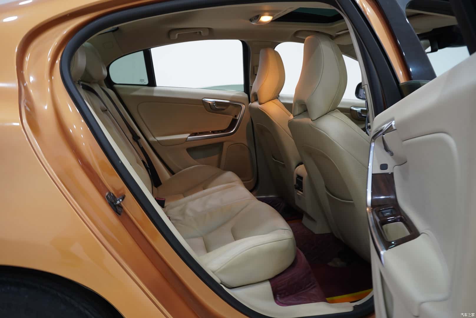 Volvo S60, 2012 11