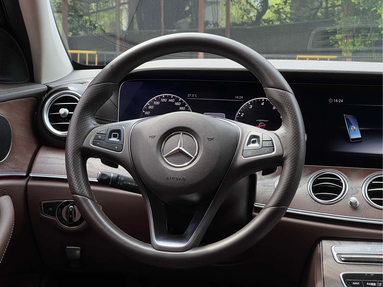 Mercedes-Benz E-Class, 2018 22