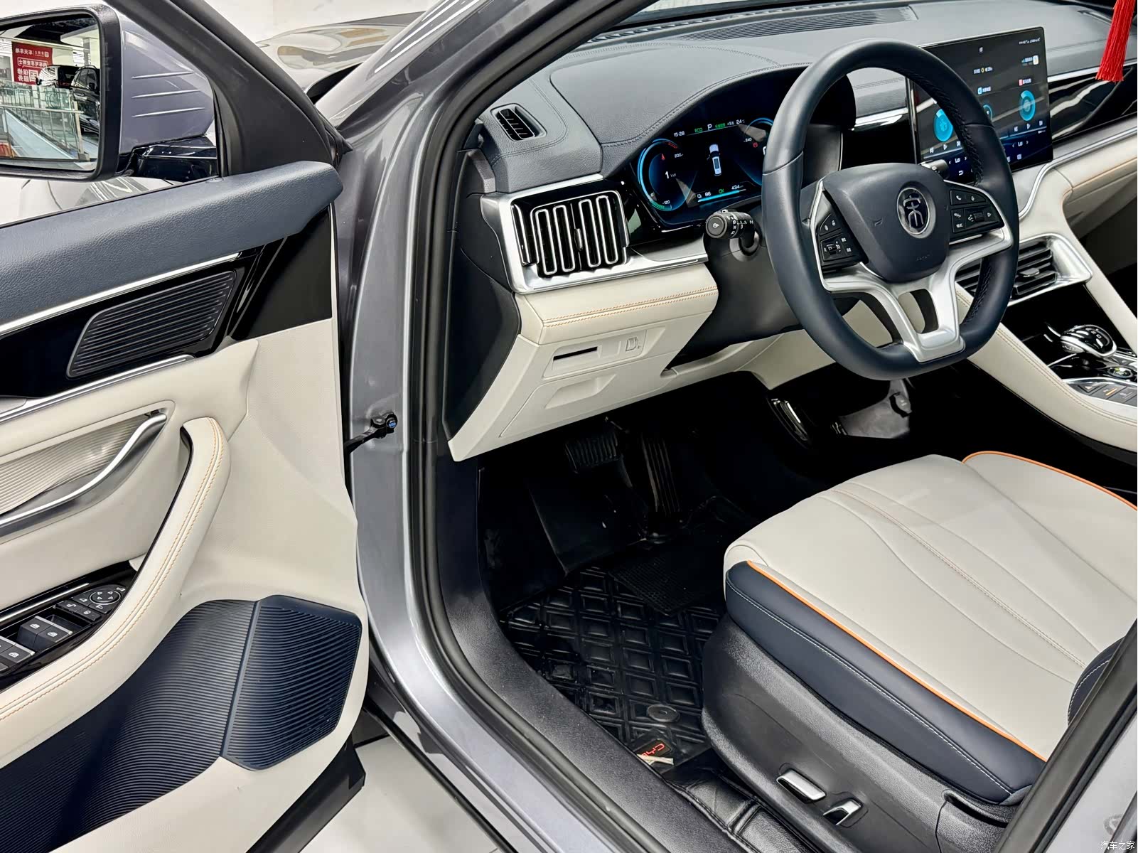 BYD Song, 2023 10