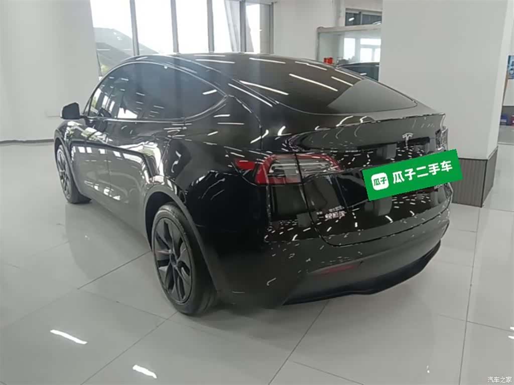 Tesla Model Y, 2024 все фото