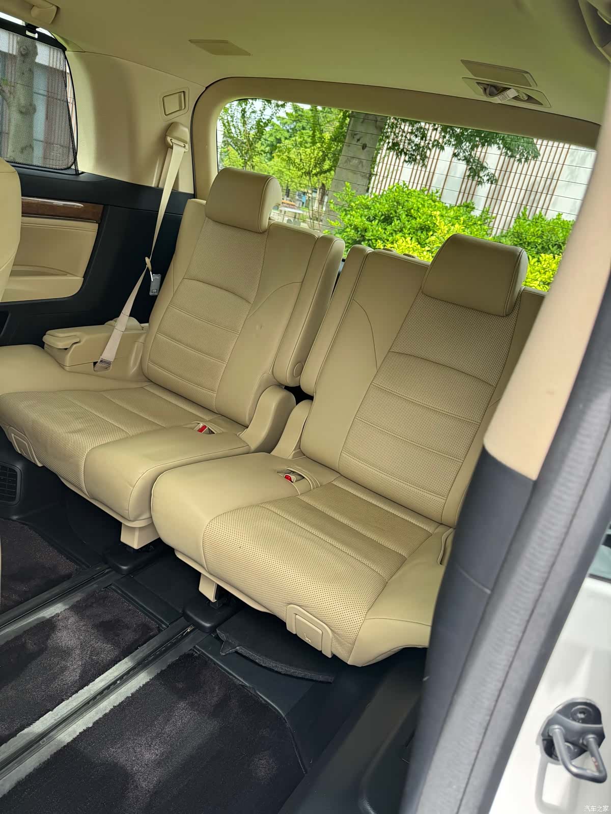 Toyota Alphard, 2018 10