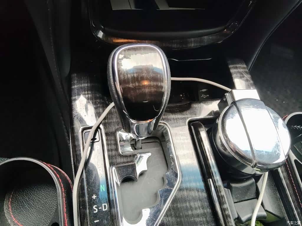 Toyota Crown, 2016 10