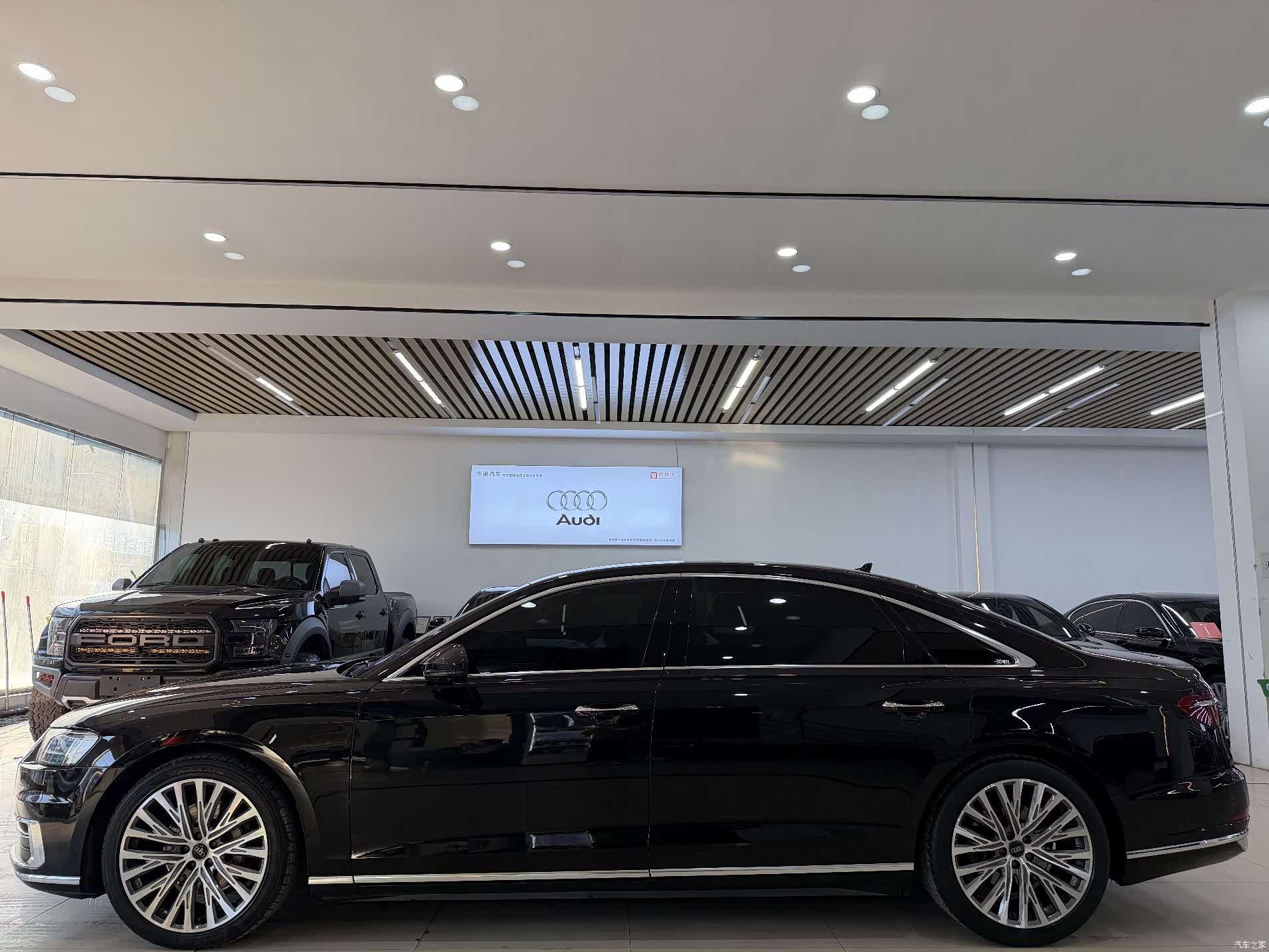Audi A8L, 2020 3