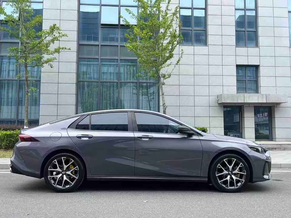 Trumpchi Shadow Leopard