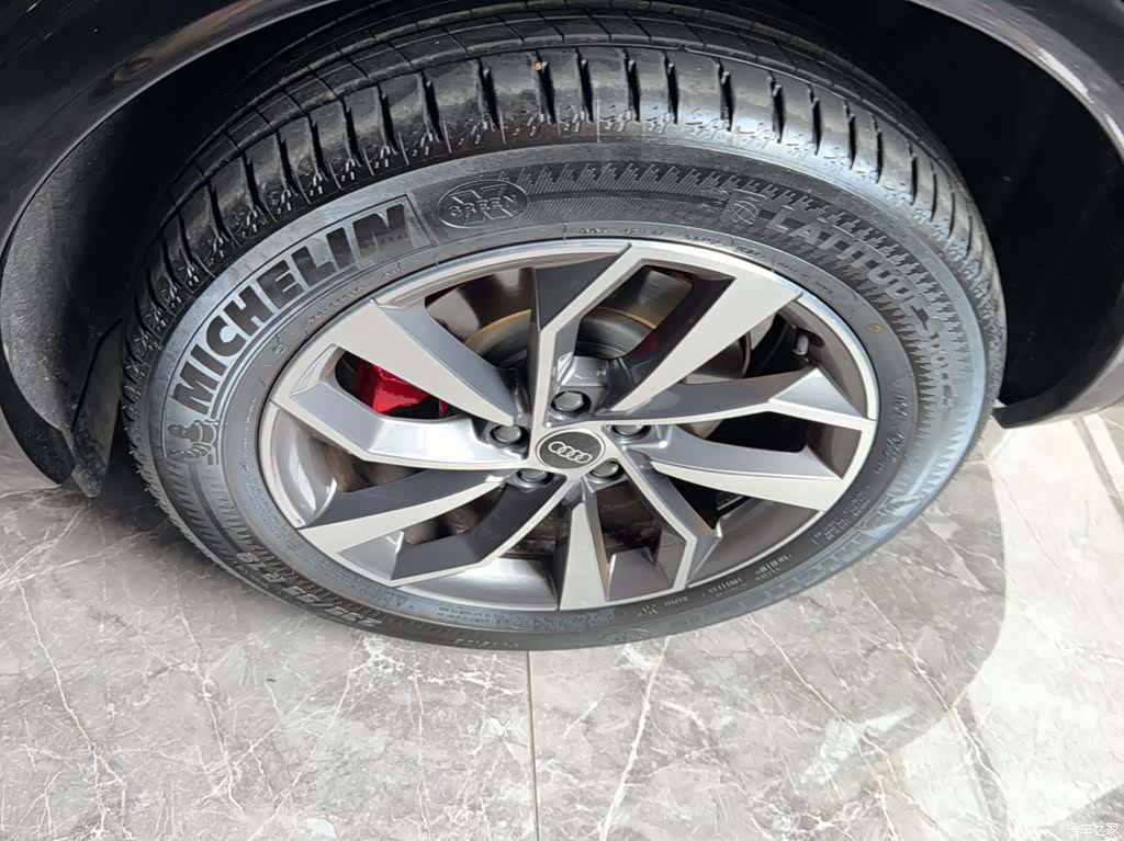 Audi Q5L, 2024 2