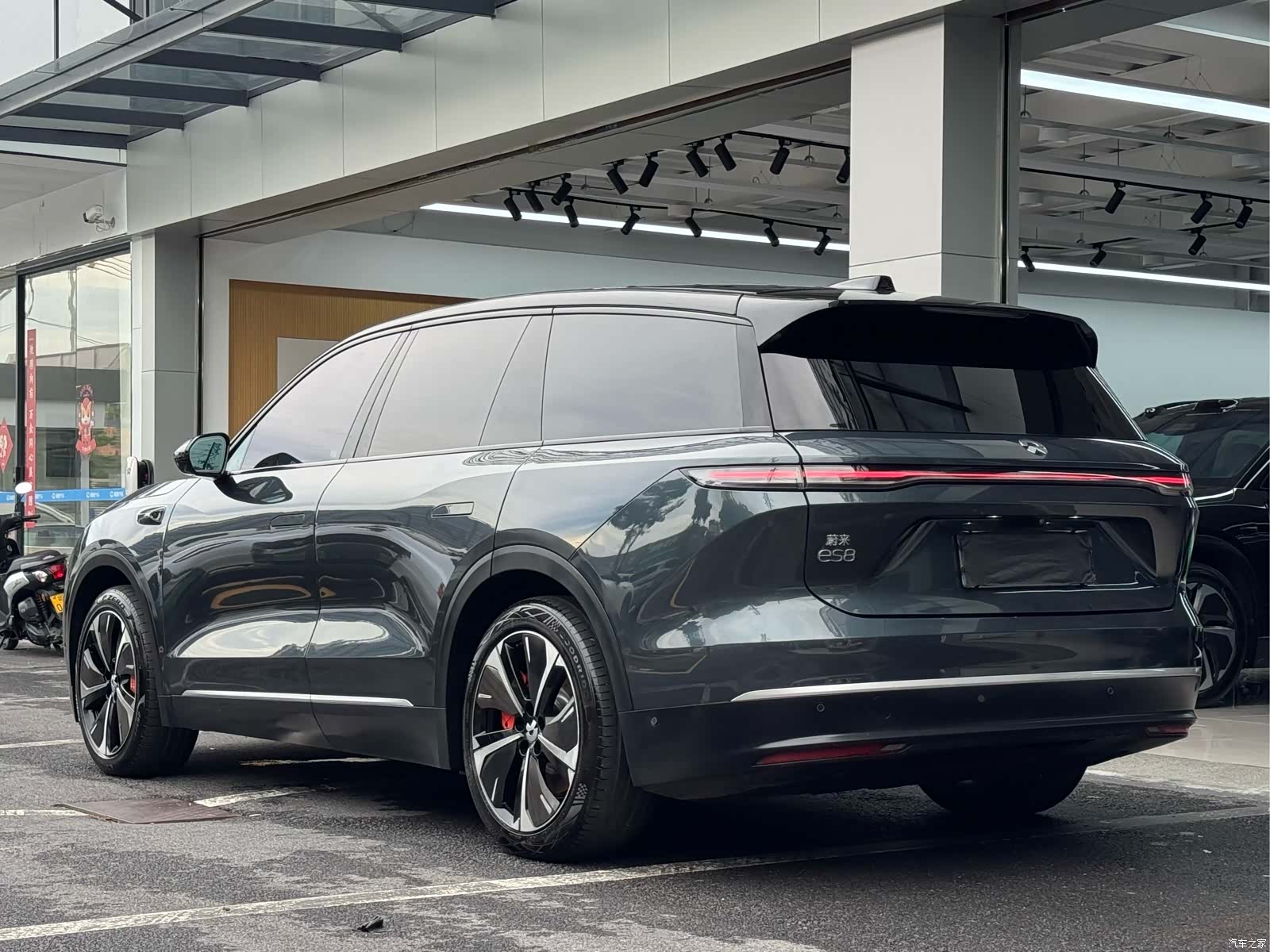 NIO ES8, 2023 7