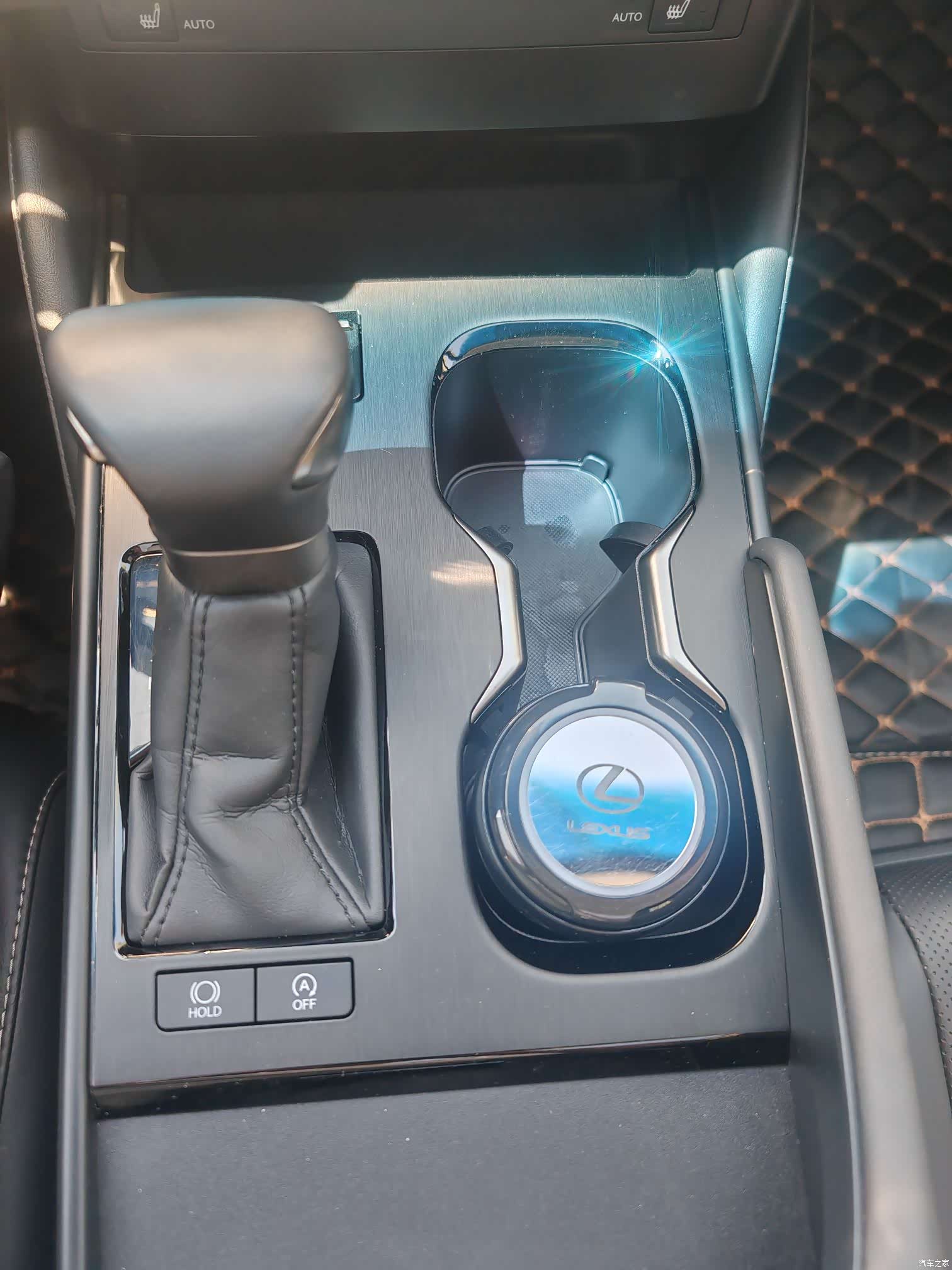 Lexus ES, 2024 14