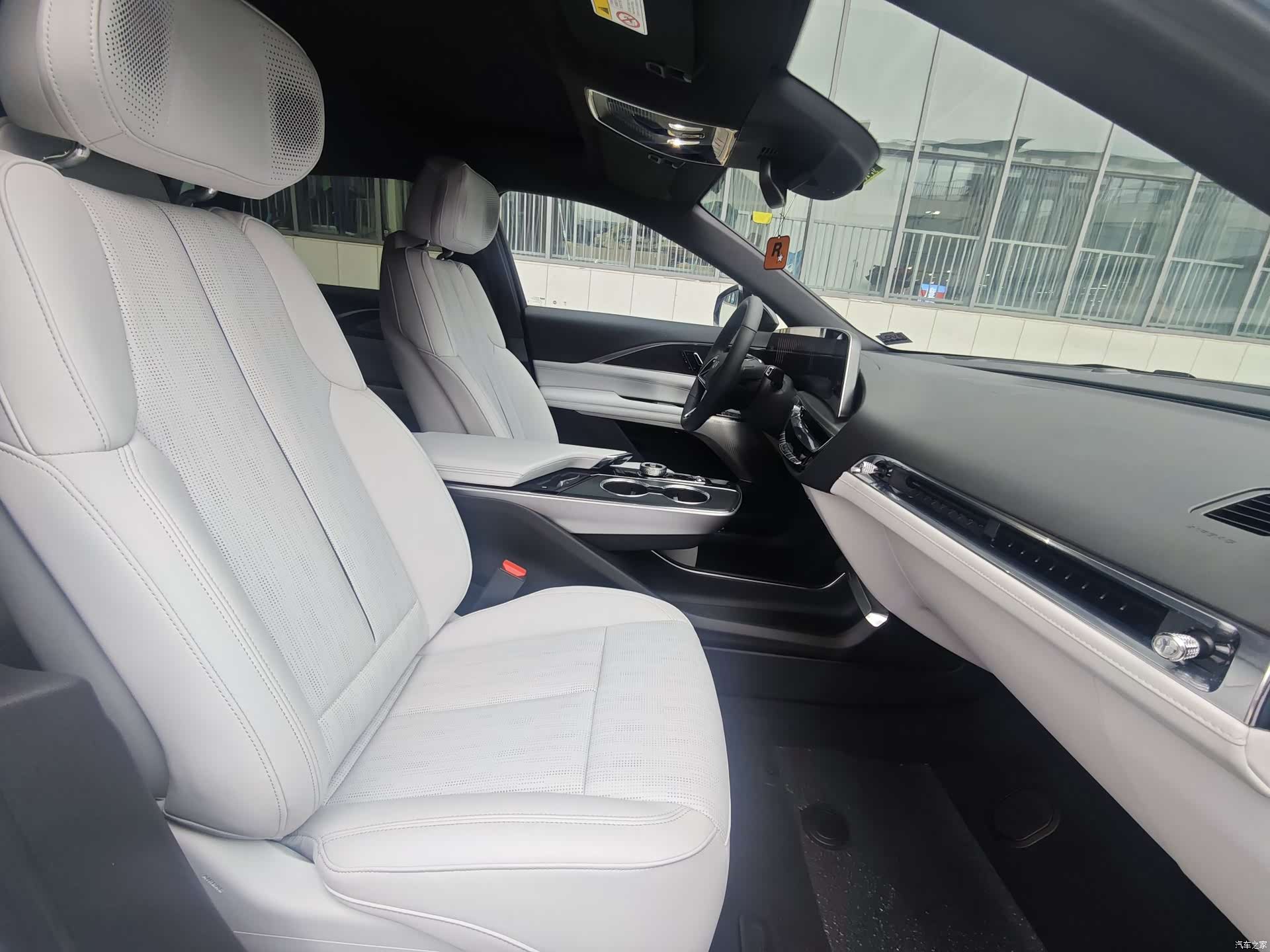 Cadillac IQ, 2026 25
