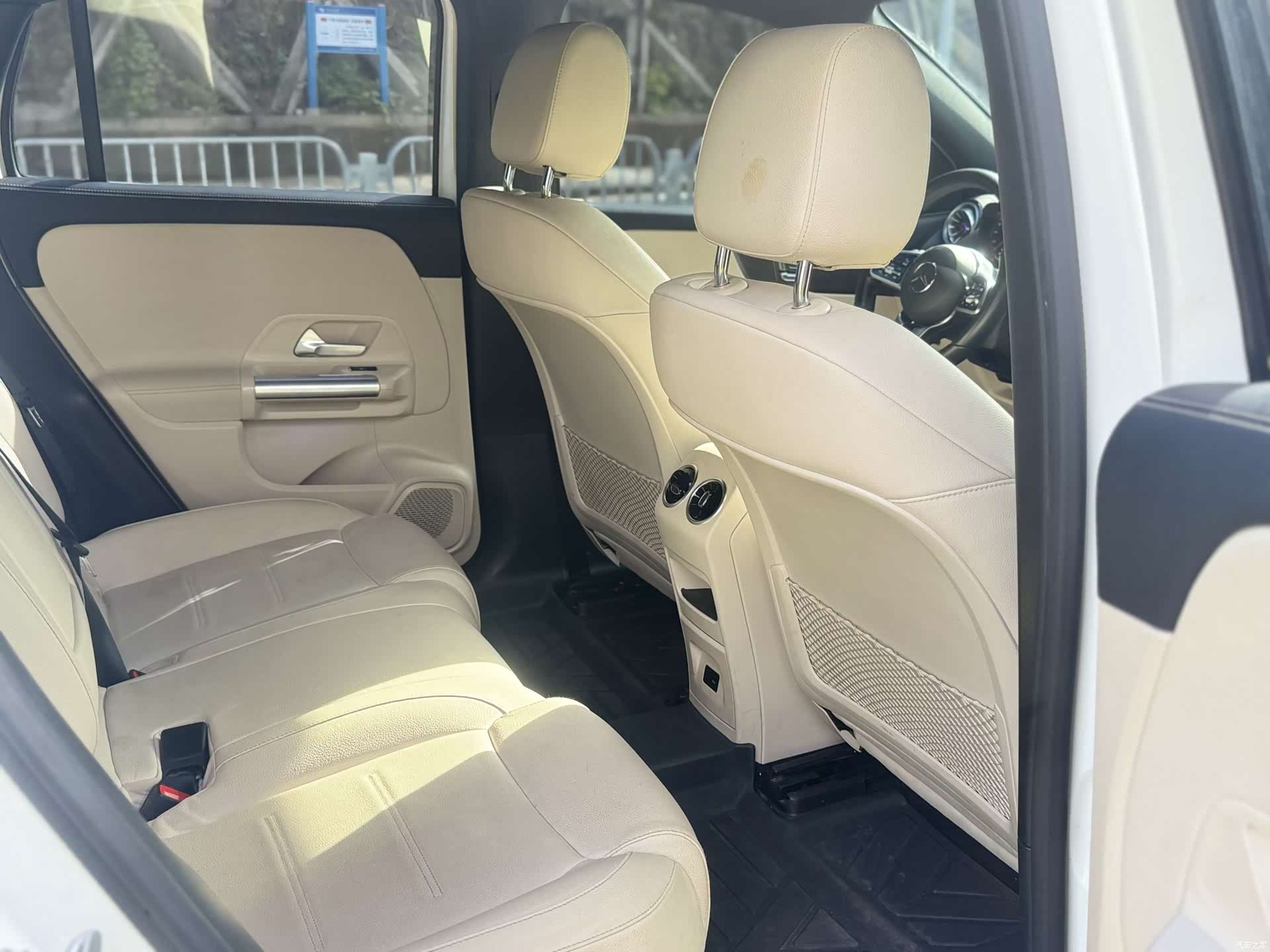 Mercedes-Benz EQA, 2023 7