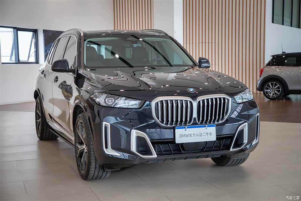 BMW X5, 2025 все фото