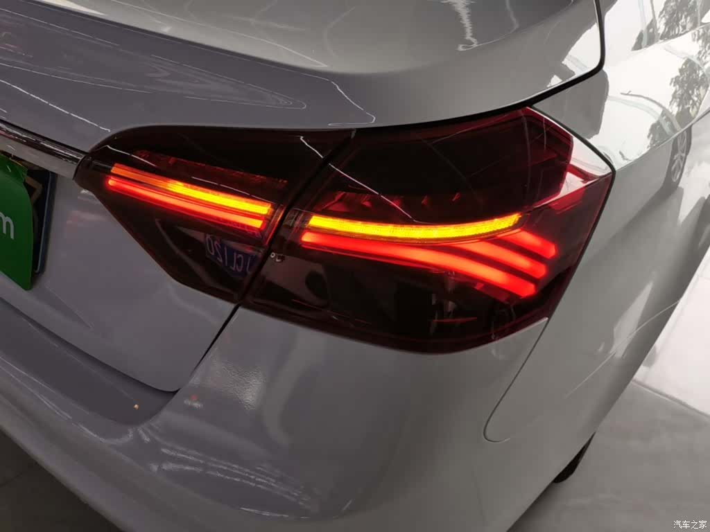 Geely Emgrand, 2020 8
