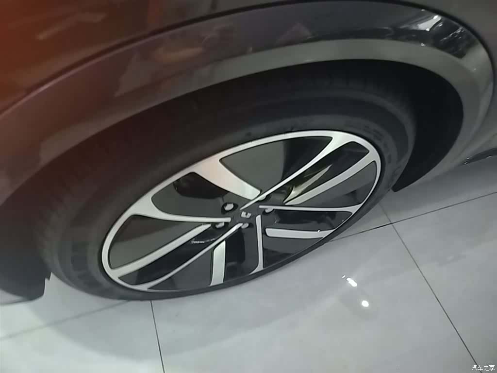 Li Auto L9, 2023 23