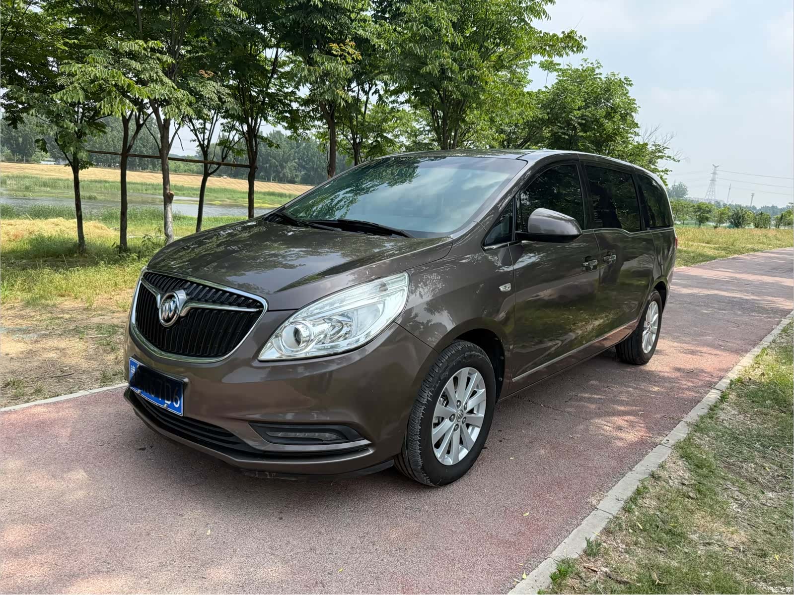 Buick GL8, 2018 1
