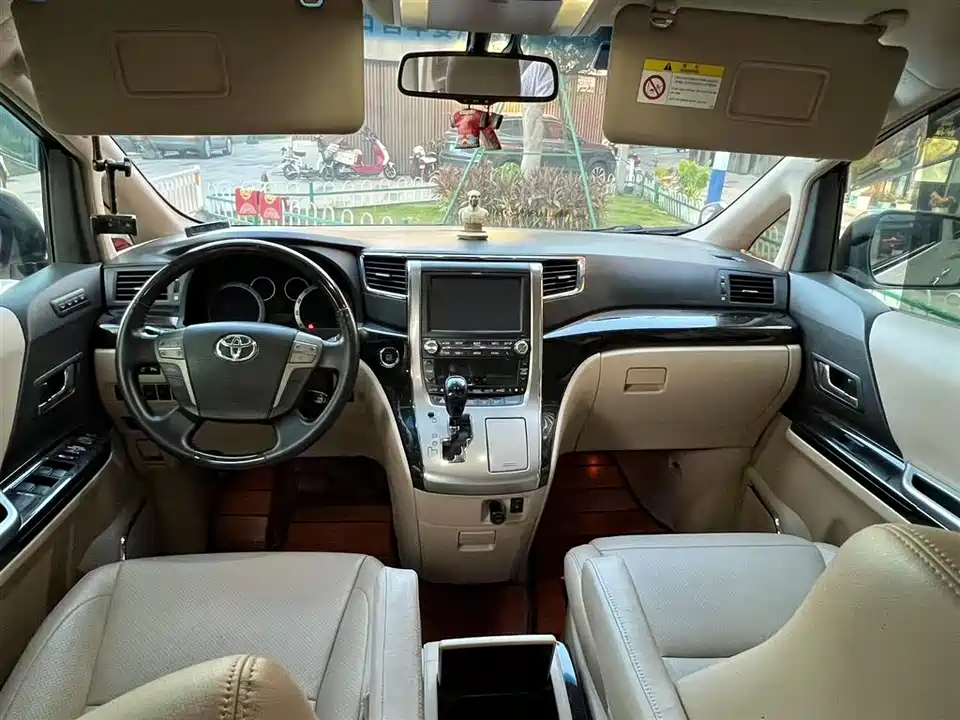 Toyota Elfa Toyota Elfa