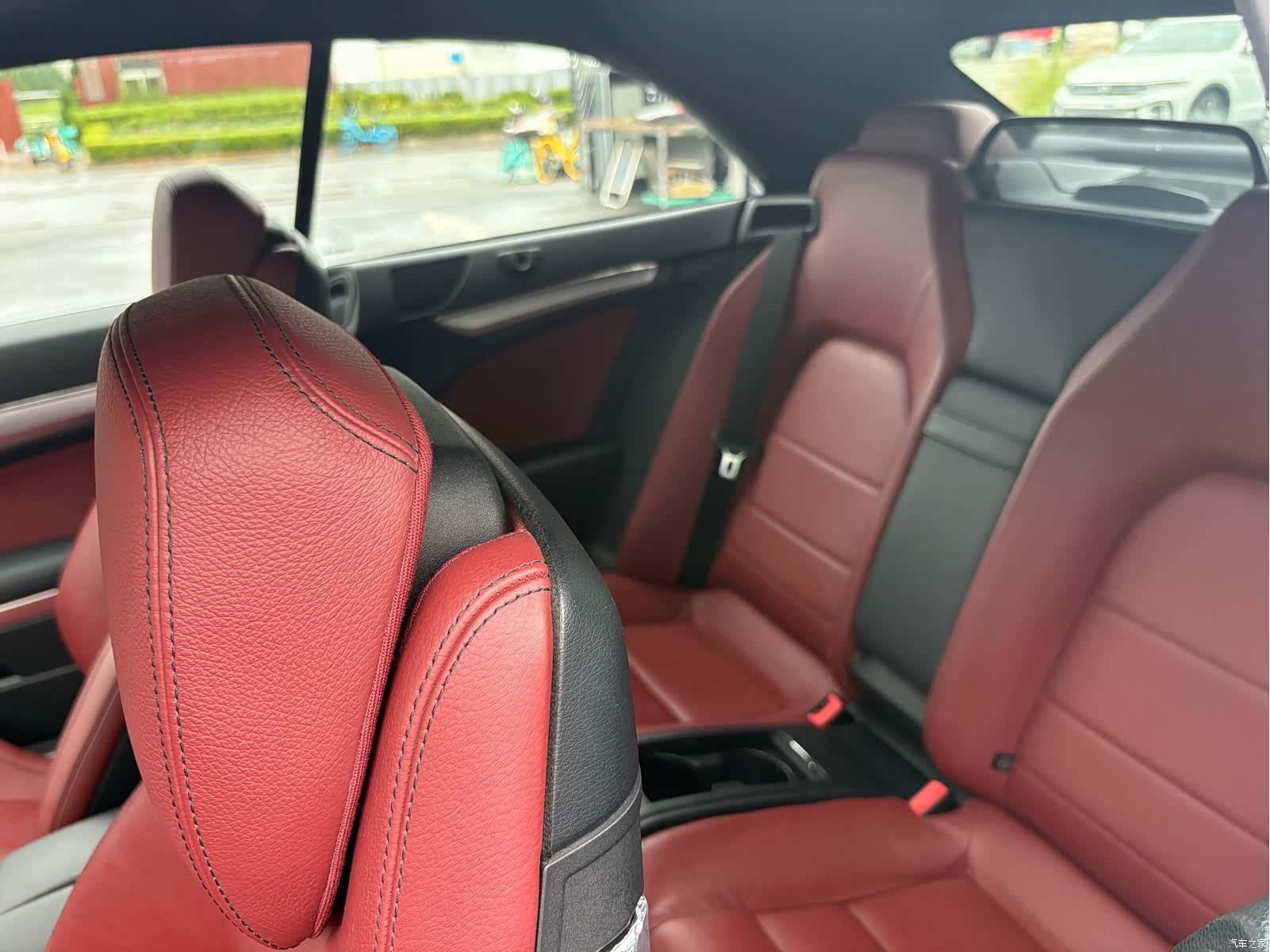 Mercedes-Benz E-Class, 2010 8