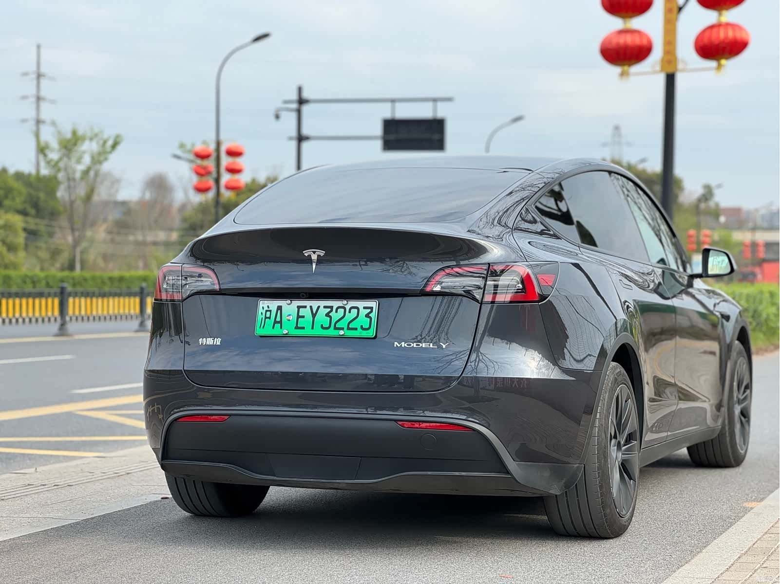Tesla Model Y, 2024 6