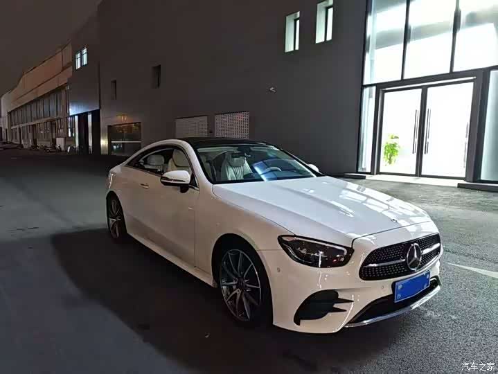 Mercedes-Benz E-Class, 2023 3