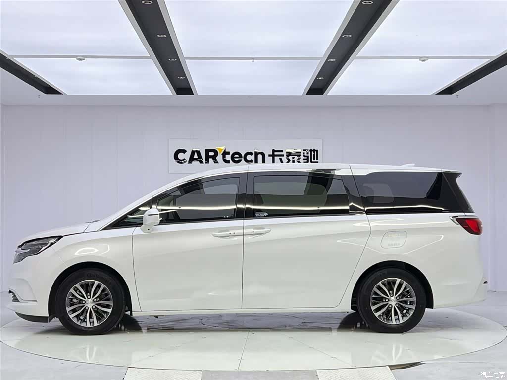 Buick GL8, 2022 2