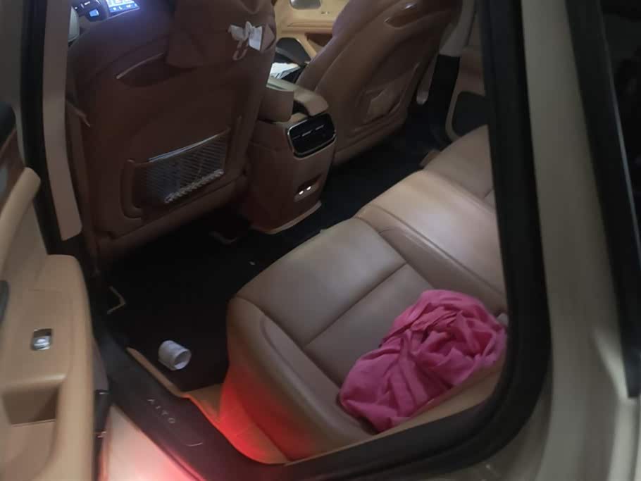 AITO Ask the world M5