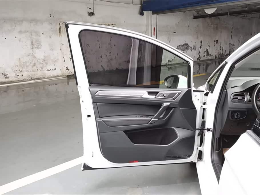 Volkswagen Golf*Jiayu