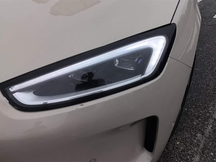 AITO Ask the world M5