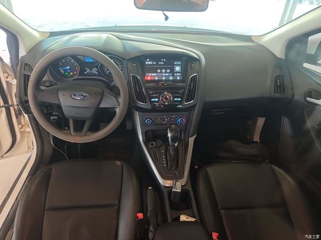 Ford Focus, 2016 10