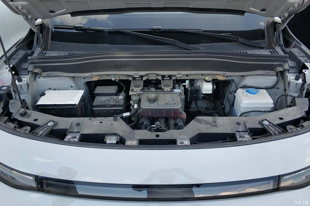 Leapmotor B10, 2025 10