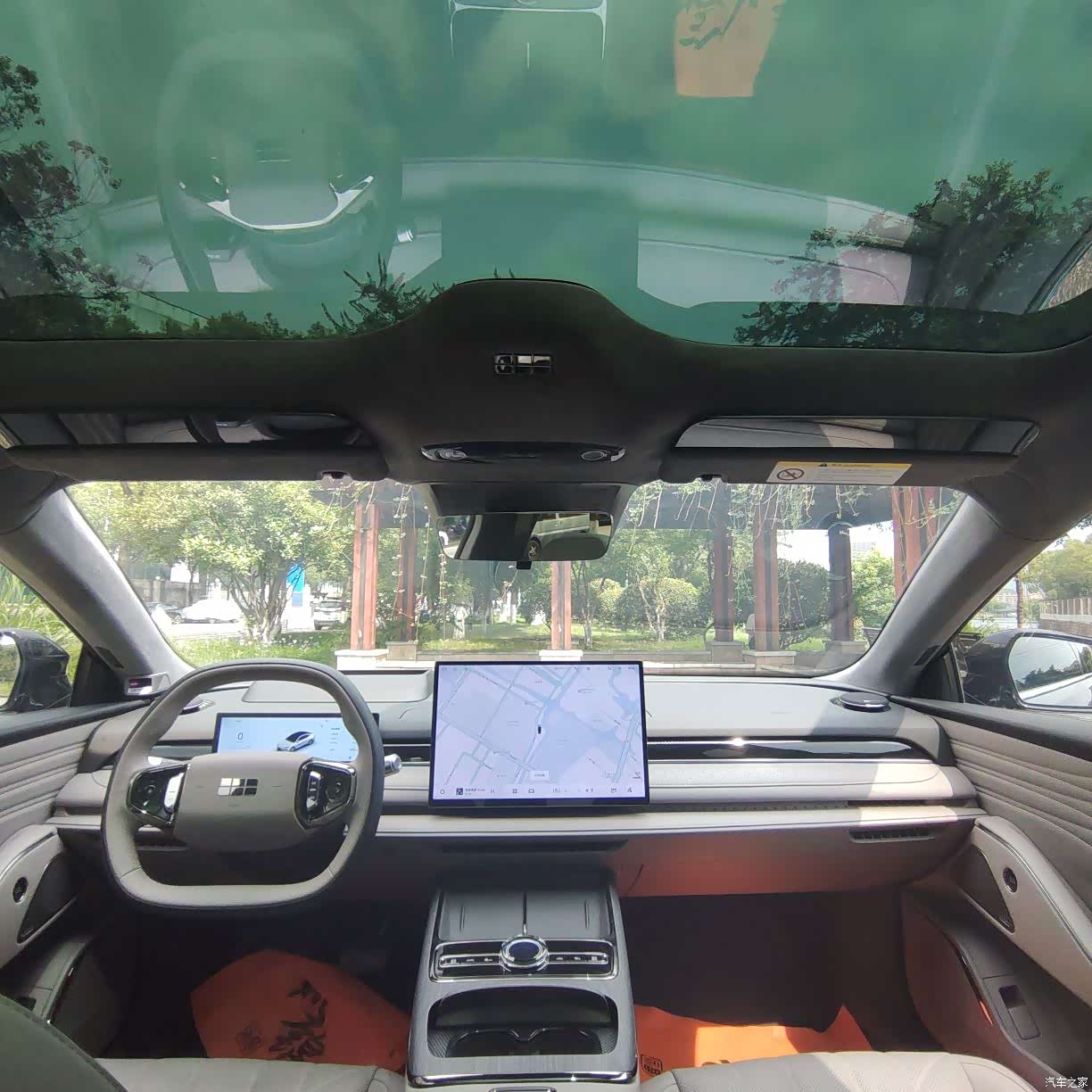 Geely 8, 2025 17