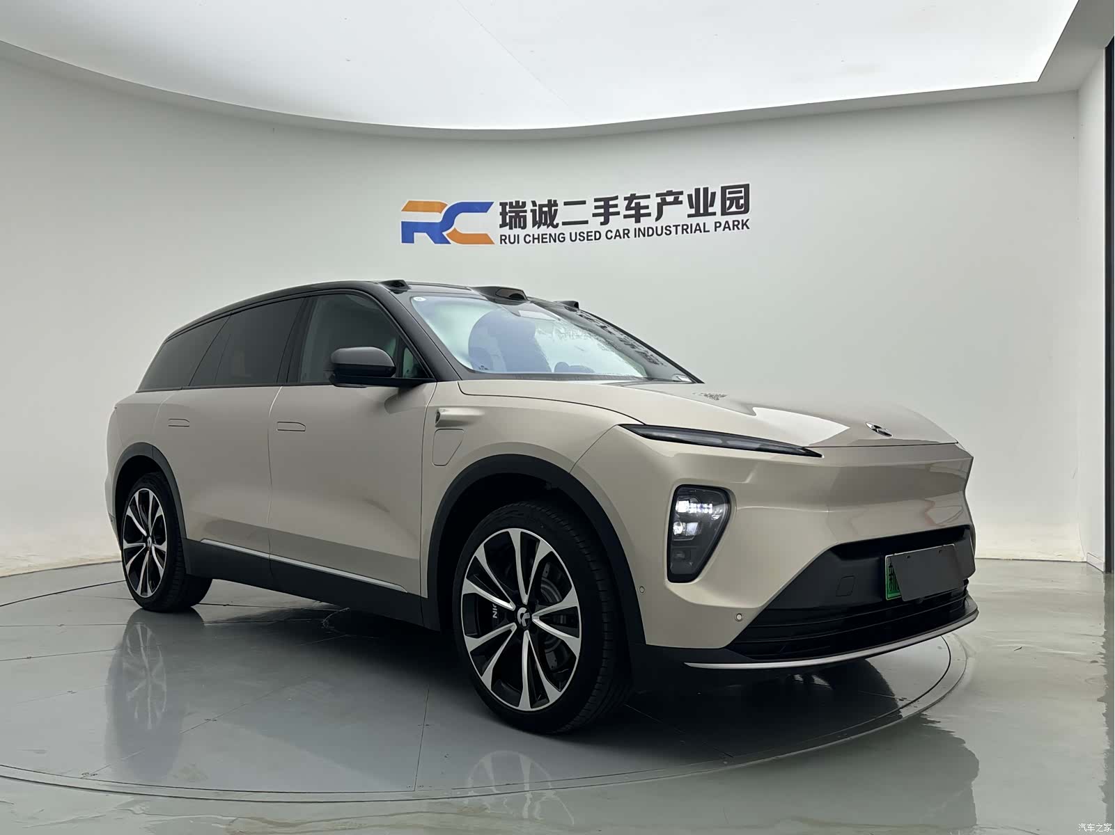 NIO ES8, 2023 9
