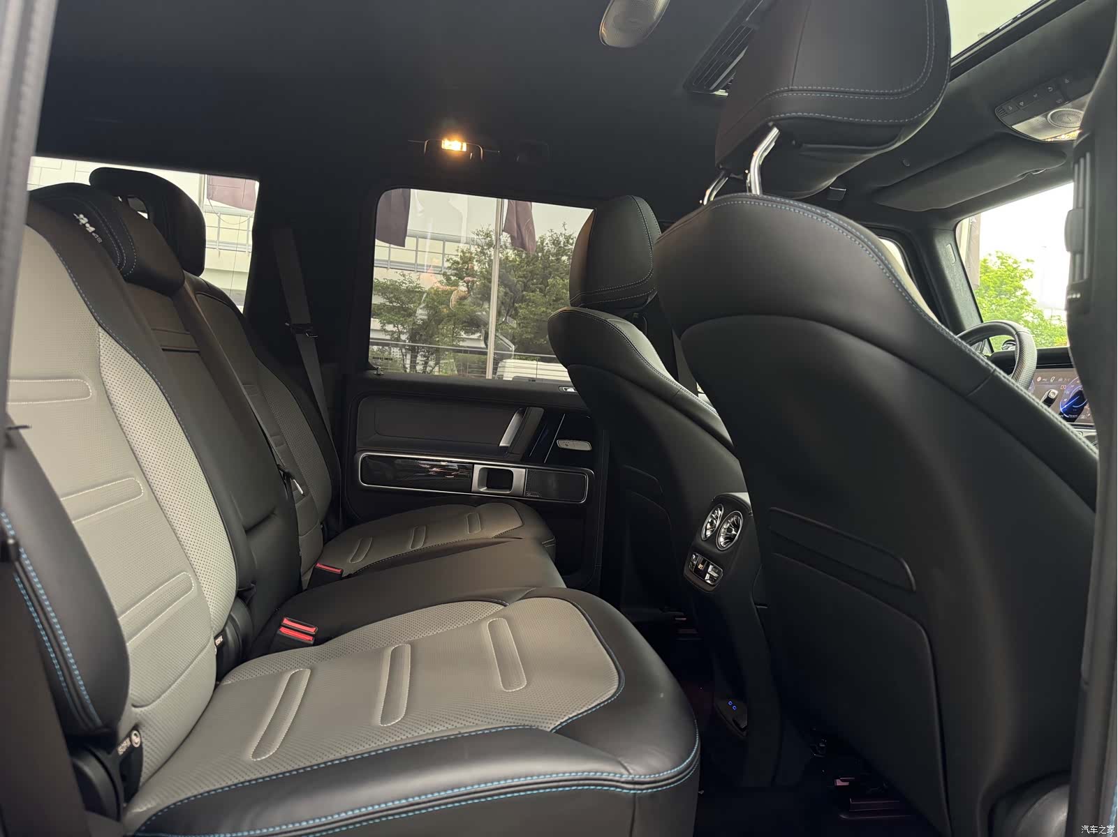 Mercedes-Benz G-Class, 2024 18
