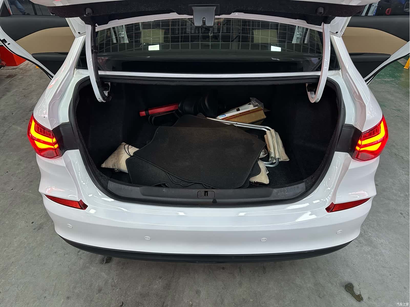 Chevrolet 320, 2021 15